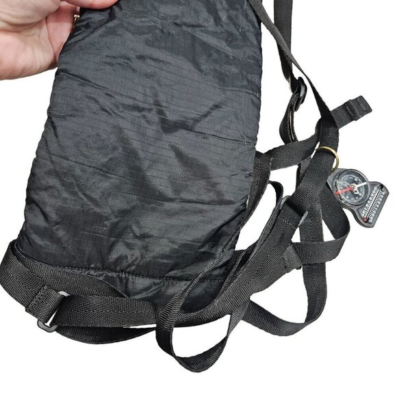 CamelBak Zoid Hydration Pack With Zipper Pocket & Straps Black lightweight - Picture 6 of 8